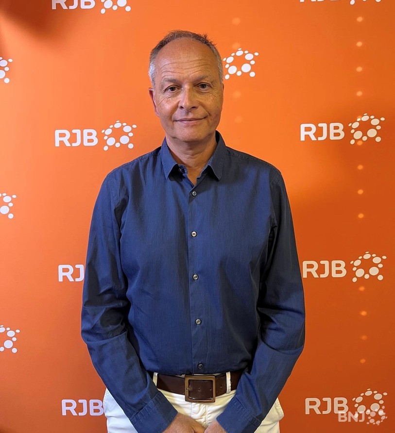 Pour le Professeur Daniel Genné, médecin-chef de la clinique de médecine interne au Centre Hospitalier Bienne, une des solutions pour lutter contre l’épuisement des médecins hospitaliers serait de rendre leur travail plus intéressant en limitant notamment l’explosion de la charge administrative.