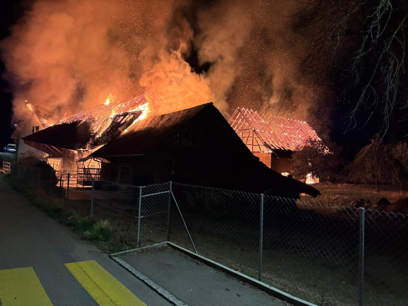 Le feu était particulièrement conséquent. (Photo : Police cantonale jurassienne)