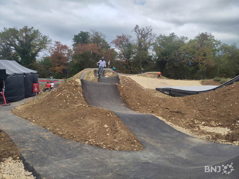 Le Jura Bike Park a ouvert ses portes ce samedi à Porrentruy.