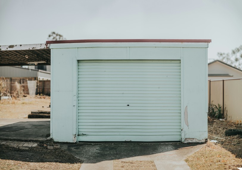 Image prétexte de garage. Source : Unsplash