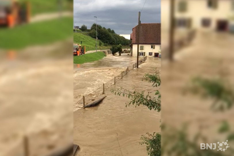 Develier est notamment touché par des inondations samedi soir.