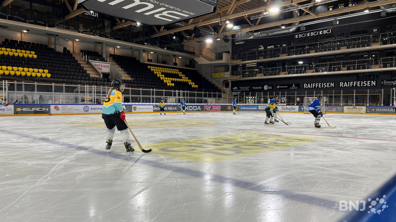 Le Bandy Club Grand Chasseral présentait une équipe 100% féminine, ici face au Mainzer Wolf.