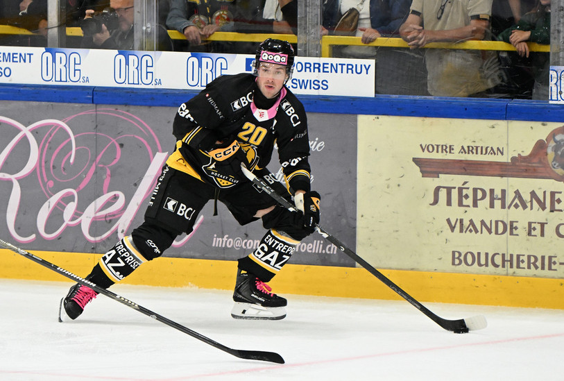 Cole Cormier évoluera deux saisons de plus avec le maillot du HC Ajoie. (Photo : archives Georges Henz)