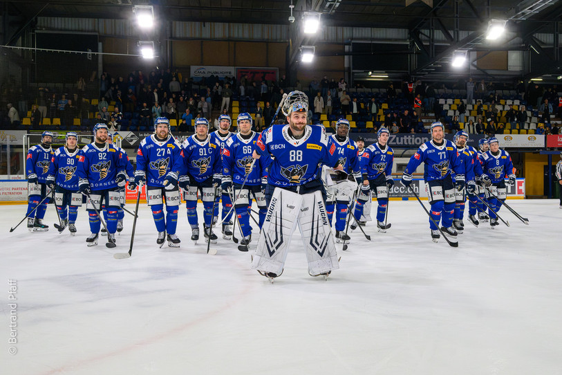 Le HC La Chaux-de-Fonds menait 1-0 contre Viège après 16 minutes de jeu, avant que le match s'arrête (photo : archives, Bertrand Pfaff).