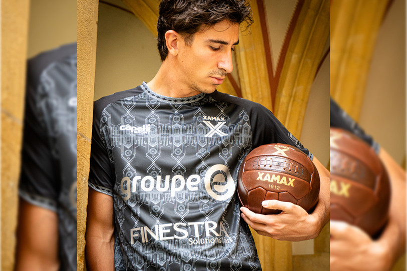 Neuchâtel Xamax dévoile ses maillots spécial Fête des Vendanges 2026. (Photo : Neuchâtel Xamax)