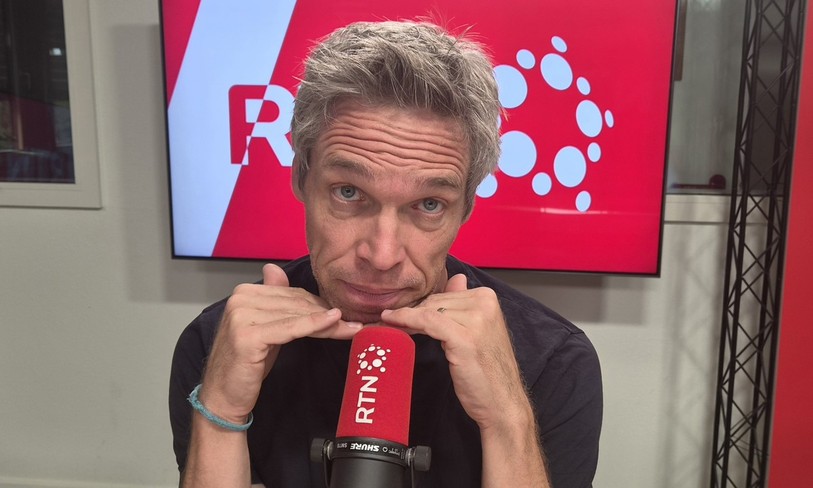 Eric Constantin, sans sa tenue de running, dans « La Matinale ».