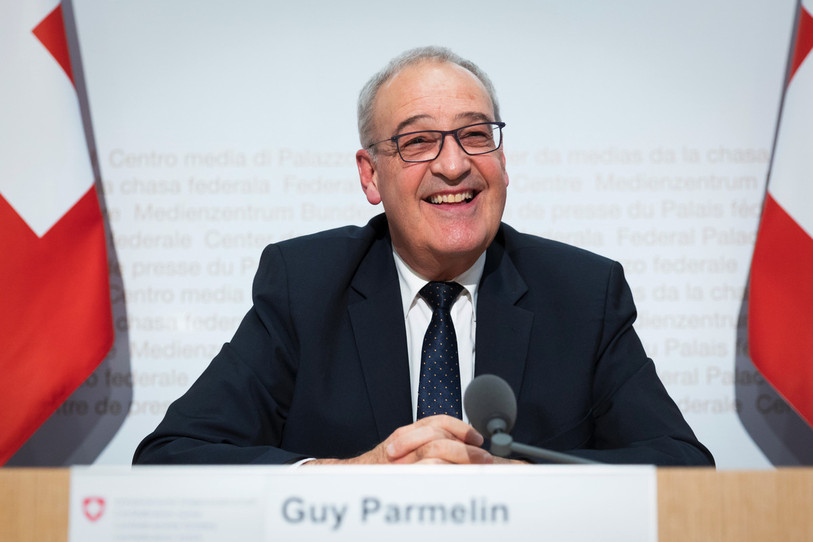 Guy Parmelin a fait part d'une volonté de laisser la place à des « forces vives en ces temps de grandes incertitudes ». (Photo : KEYSTONE/Peter Klaunzer.)
