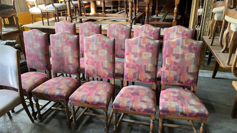 L'Etat de Neuchâtel met en vente plus de 250 pièces de mobilier dont il n'a plus l'usage. (Photo : Etat de Neuchâtel)