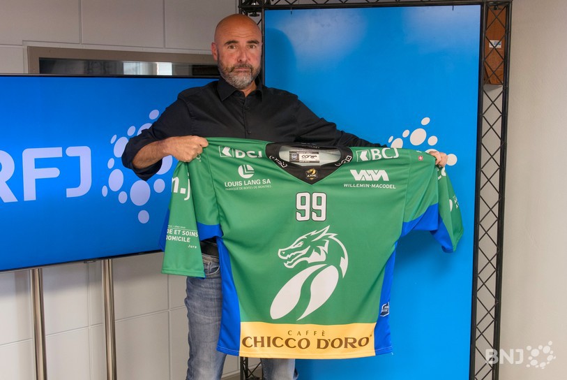 Ian Hennin présente le maillot HCA