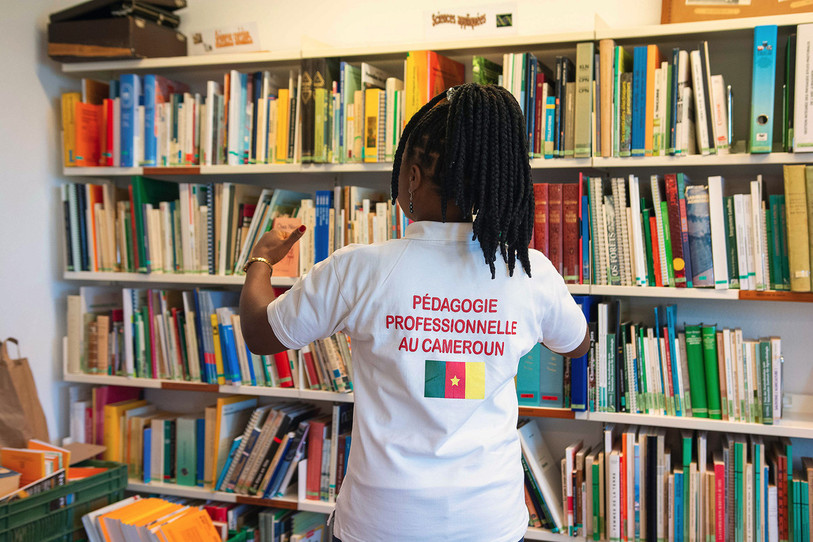 Le canton et la FICD ont notamment apporté une contribution au projet PEPROCAM 3 visant à renforcer le nombre de formateurs et de formatrices au Cameroun. (Photo : FICD.)