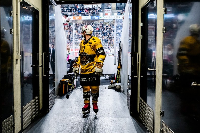 Une procédure disciplinaire a été ouverte contre Daniel Carr, qui a été renvoyé au vestiaire vendredi après une bagarre lors du match à Bienne. (Photo: Jonathan Vallat)