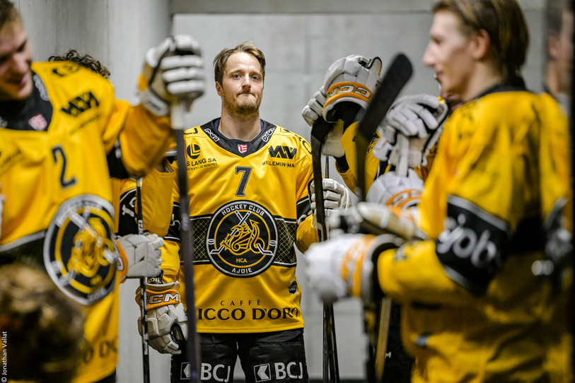 Daniel Carr est suspendu pour cinq matches après sa bagarre lors du match contre le HC Bienne. (Photo : archives/Jonathan Vallat)
