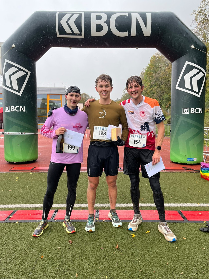 Le podium messieurs des 14km du Trail by Buchs Challenge (de gauche à droite : Tristan Kipfer, Nicolas Onillon et Marc Lauenstein). (Photo: Trail by Buchs Challenge)