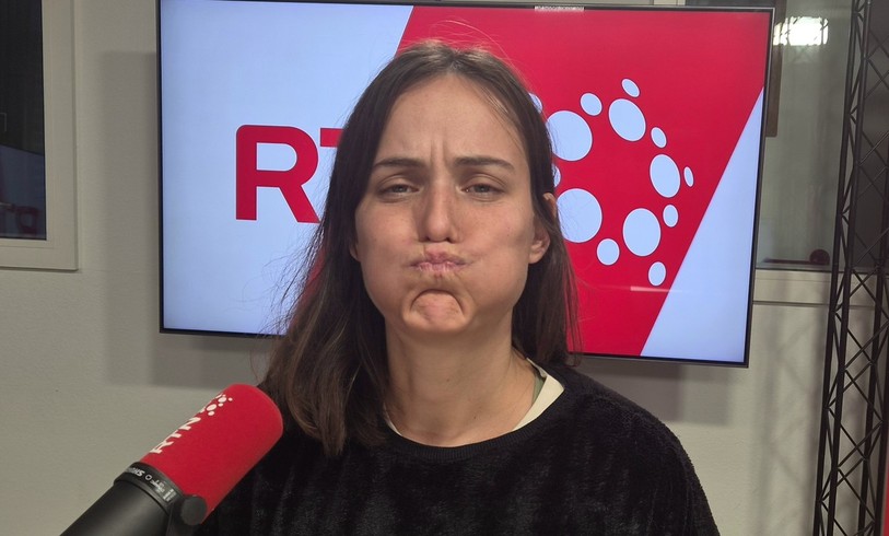 La vision d'Aude Bourrier, installée dans « La Matinale », quand elle se regarde dans un miroir.