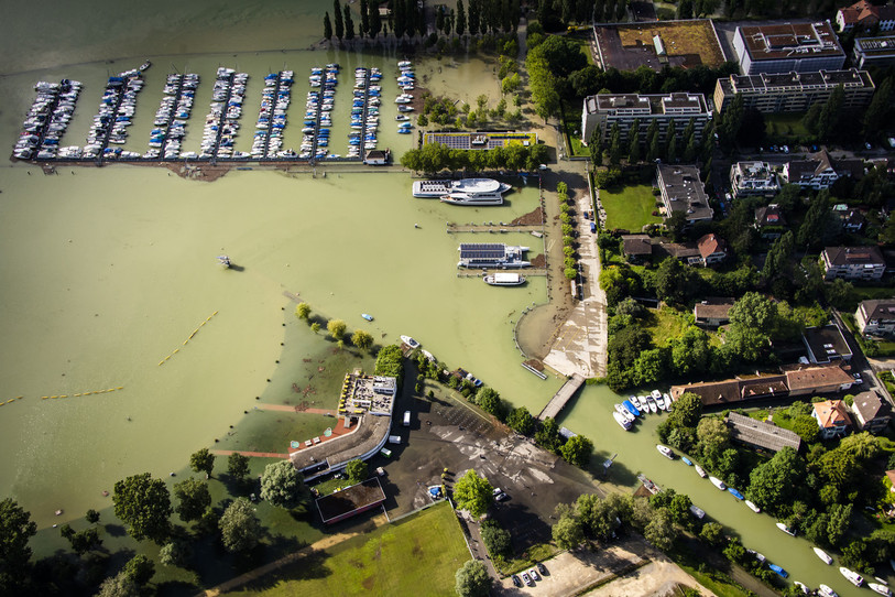 Une centaine de lieux ont été sinistrés autour du lac de Bienne. (Photo : KEYSTONE/Jean-Christophe Bott/archives).