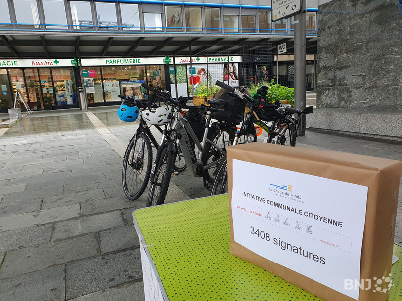 Plus de 3'400 Chaux-de-Fonniers ont signé l'initiative communale baptisée « Le vélo… à Fonds ».