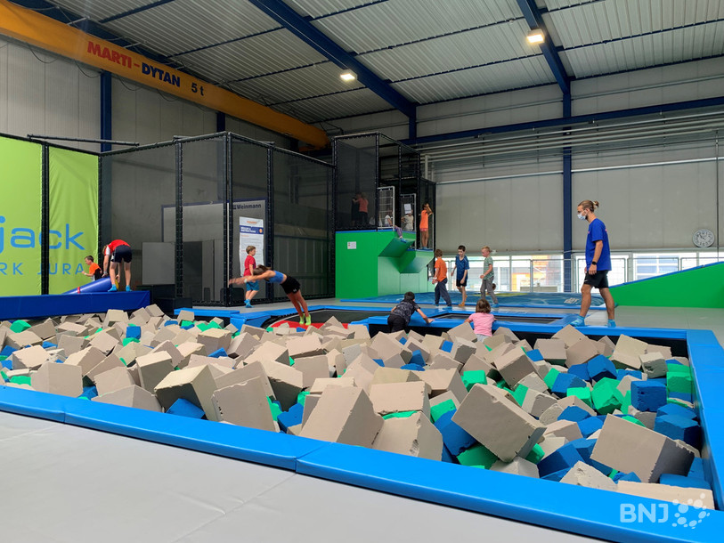 Les jeunes sont notamment nombreux à profiter des installations du Jumping Jack à Courroux.