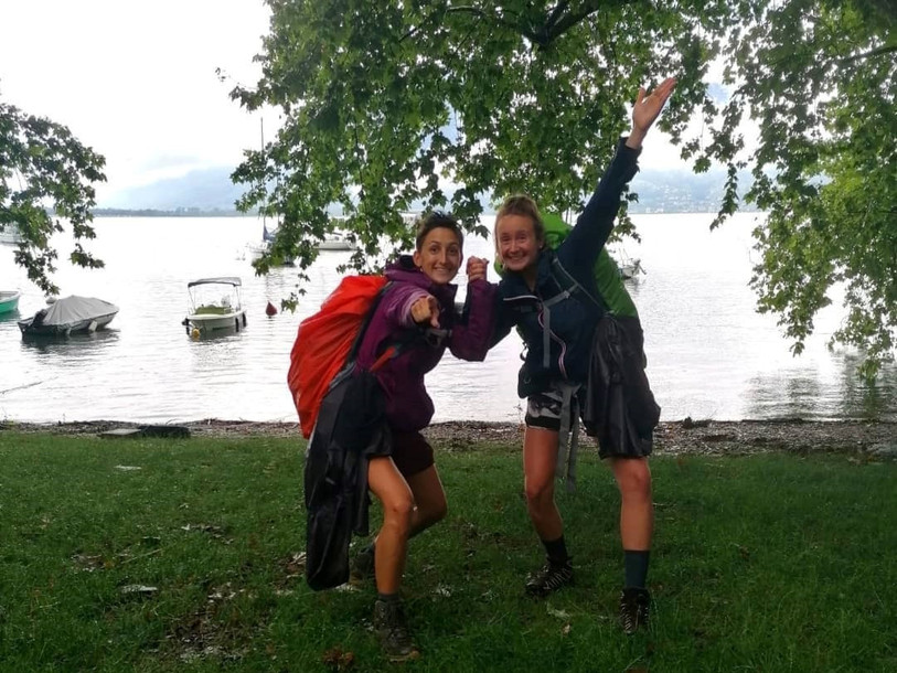 Marion Parietti et Salomé Hauert ont gardé le sourire malgré les conditions météo difficiles. (Photo : Marion Parietti).