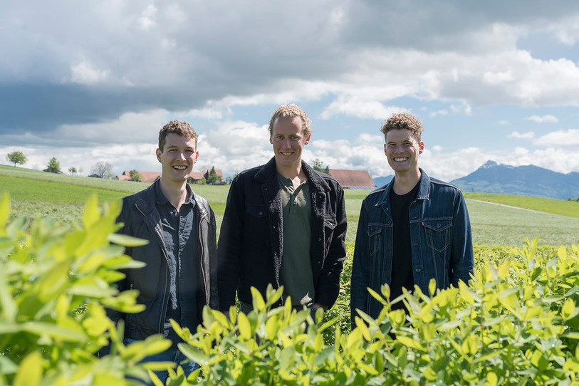 Le trio de fondateur de DEVIA: Till Schertenleib, Robin van Sloten et Lukas Schertenleib (de gauche à droite). (Photo: anjafonseka.ch)