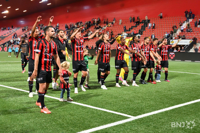 Les joueurs de Xamax célèbrent déjà un troisième succès cette saison. (Photo : Georges Henz)