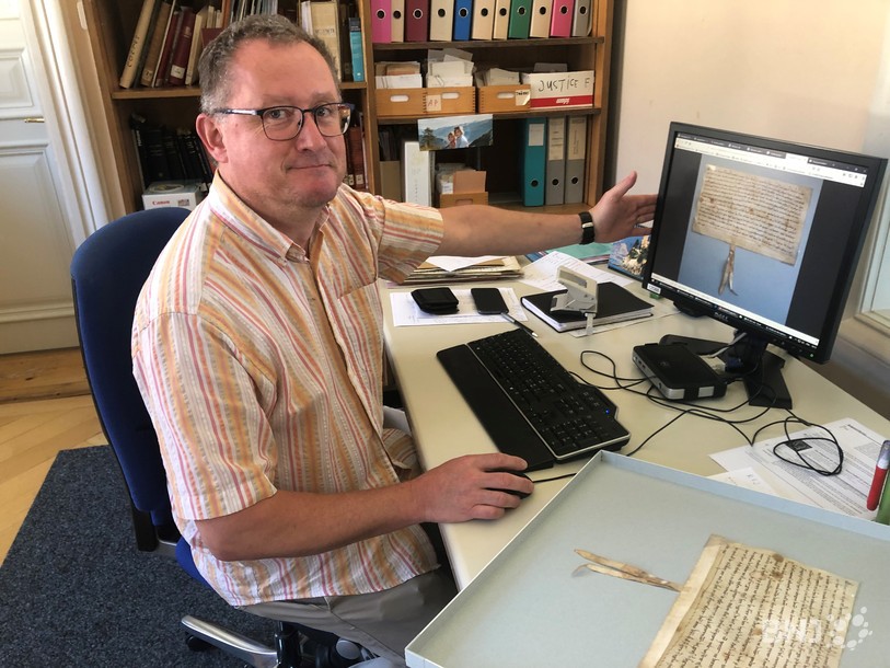 Damien Bregnard, archiviste à la Fondation des archives de l'ancien Evêché de Bâle 
