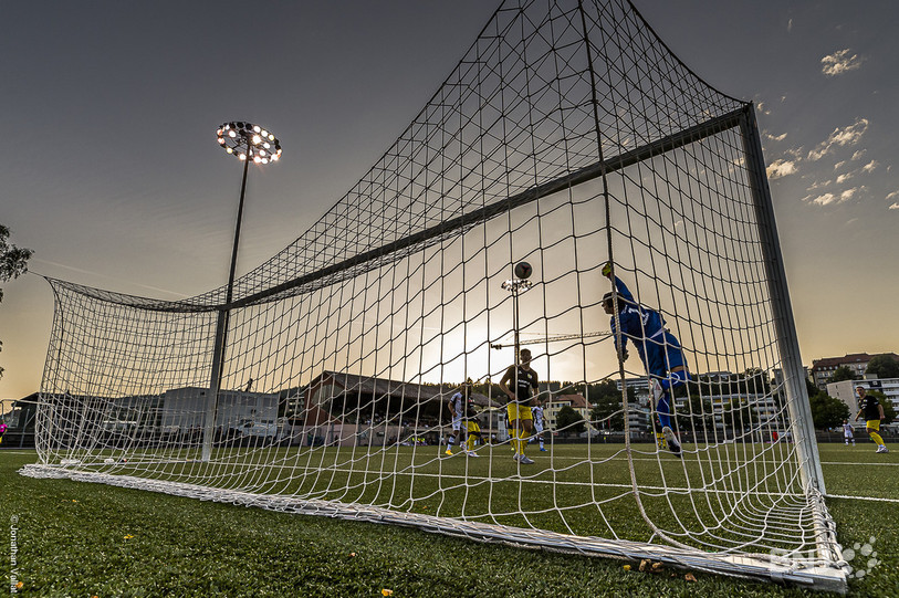 L'accusé, proches des milieux du football, entraînait des juniors de l'Association Foot La Chaux-de-Fonds Formation. 