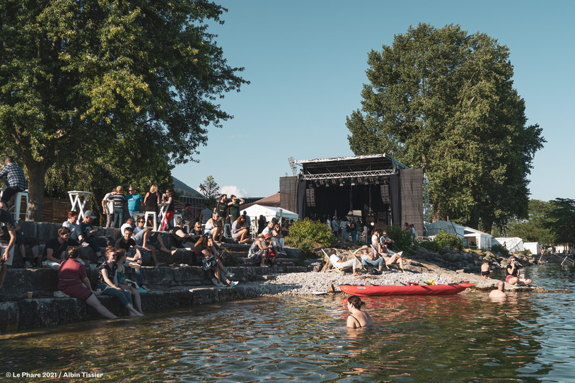 La scène lacustre du Phare a accueilli une trentaine d'artistes, tous suisses. (Festi’neuch © Albin Tissier)