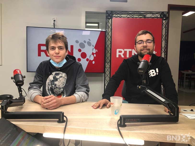 À gauche Dimitri Nussbaumer, et Nicolas Fallet du groupe neuchâtelois Les BriSKArds étaient les invités de la Matinale ce mercredi.