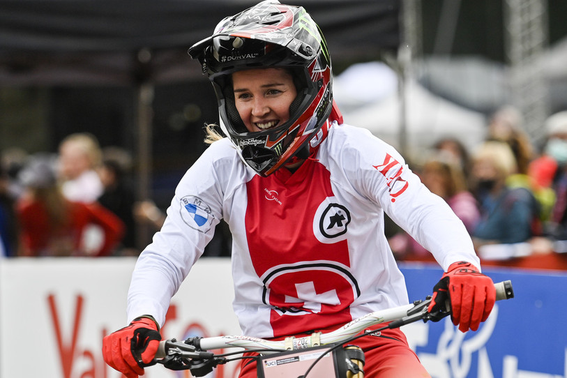 Camille Balanche entame parfaitement sa saison de Coupe du Monde de VTT de descente. (photo : KEYSTONE/Gian Ehrenzeller).