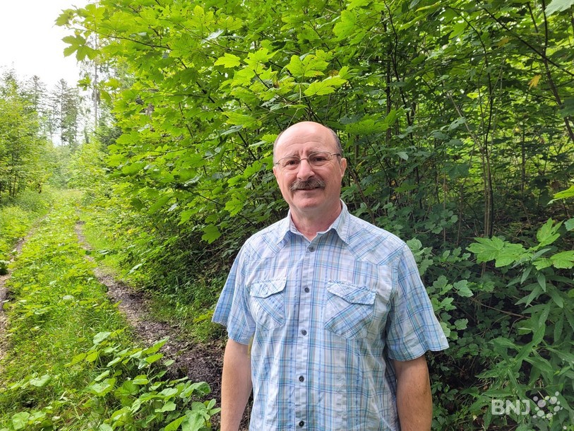 Patrice Neuenschwander est venu à Rebévelier pour y enseigner et n'est jamais reparti.