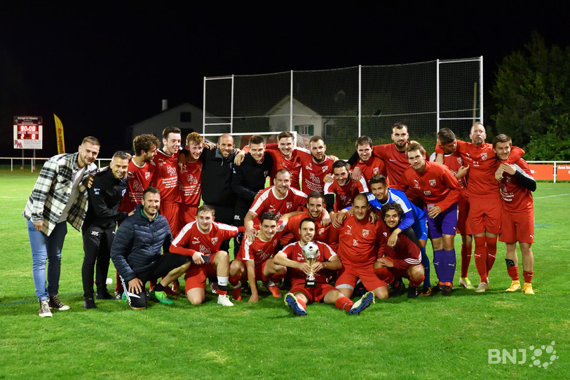 Le FC Glovelier savoure sa victoire à la Coupe de la Vallée (photo : Georges Henz).