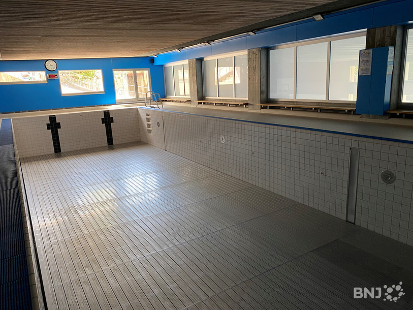 Le bassin a dû être vidé en attendant la remplacement des installations endommagées.