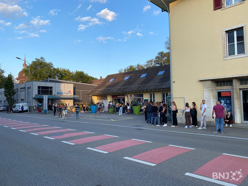 La patience était nécessaire vendredi soir pour obtenir son précieux QR code afin de pénétrer dans le périmètre de la Braderie.