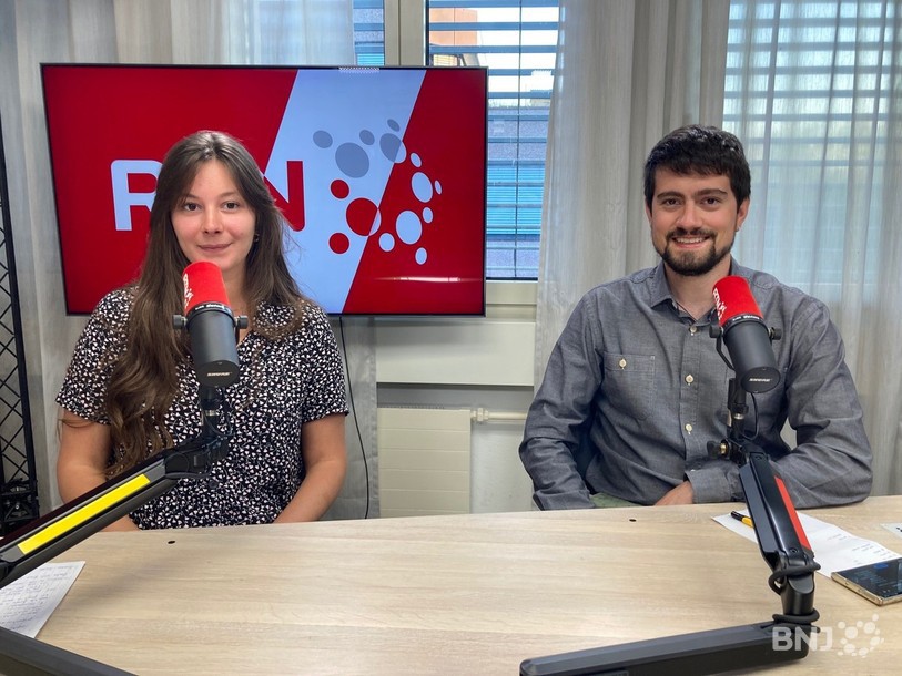 Pauline Schneider et Maxime Auchlin ont débattu lundi matin sur RTN.
