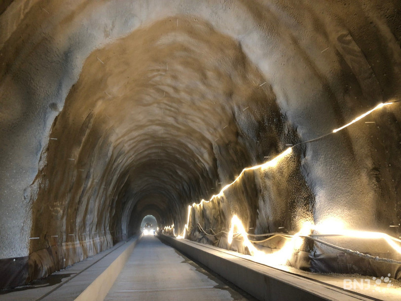 À un mois de la fin des travaux, le tunnel est presque terminé.