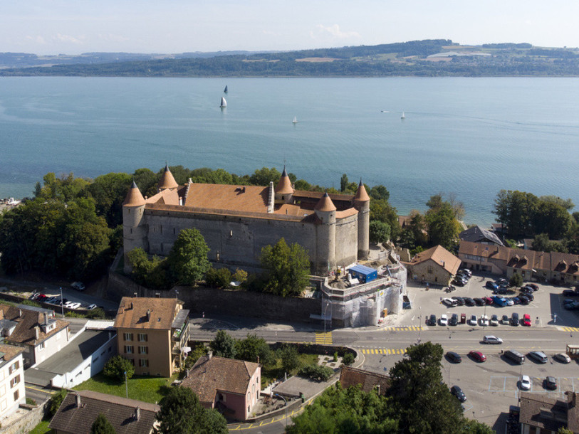 A l'horizon 2026, des espaces pour deux expositions permanentes, deux salles d'expositions temporaires, des activités de médiation et un centre européen de l'arbalète verront le jour au château de Grandson. (Photo : KEYSTONE / Léandre Duggan).