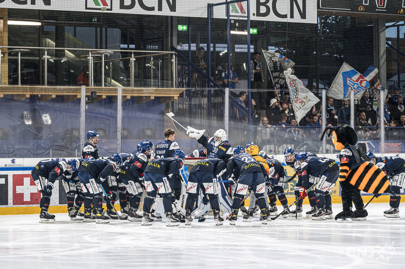 Les joueurs du HC La Chaux-de-Fonds. (photo : archives Jonathan Vallat).