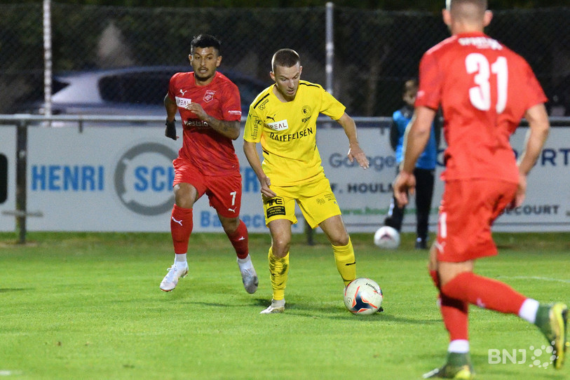 Axel Joris Gerster et le FC Bassecourt ont perdu sur leur pelouse jeudi. (Photo: archives Georges Henz)