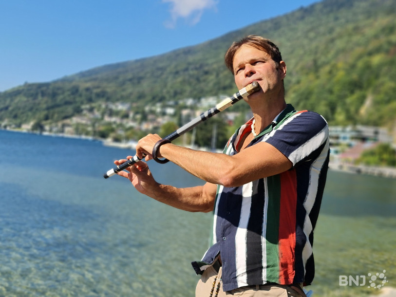 Vincent Artison aime partager sa musique en plein air, sans jamais l'imposer pour autant.