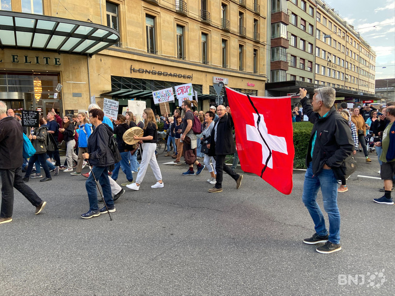 Le cortège est parti depuis la gare. La manifestation a duré environ une heure.