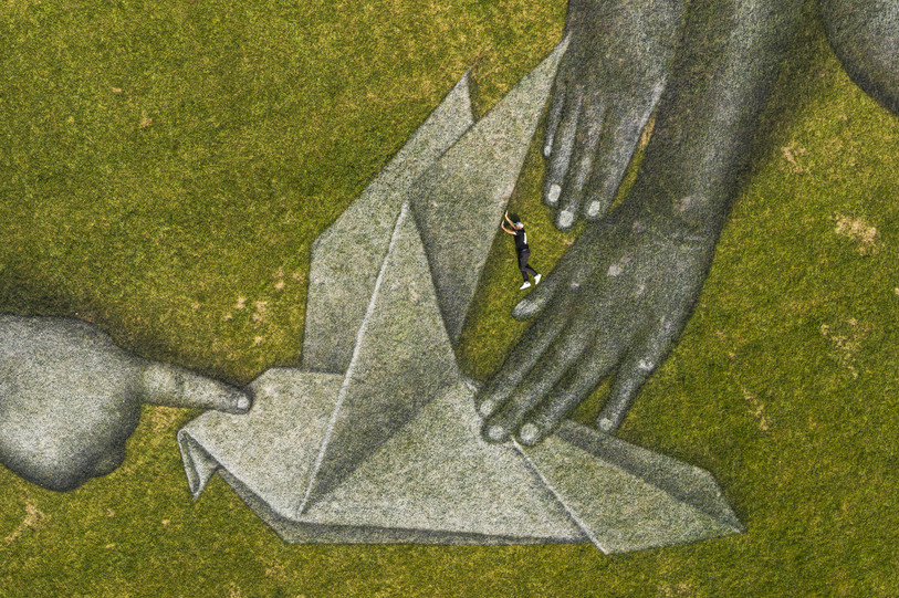 La fresque géante fait plus de 10'000 m2. (Photo : KEYSTONE/Valentin Flauraud).