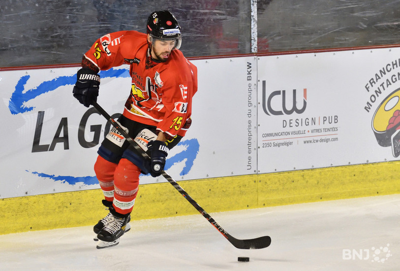 Samuel Grezet s'est offert un doublé avec le HC Franches-Montagnes. (Photo : archives Georges Henz)