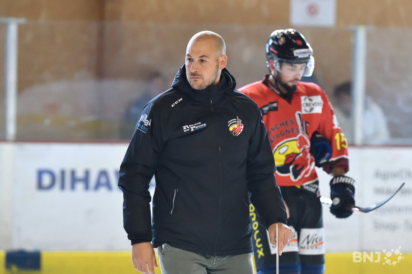 Michaël Röthenmund va prendre une pause après avoir vécu trois hivers sur le banc du HC Franches-Montagnes (photo : Georges Henz).
