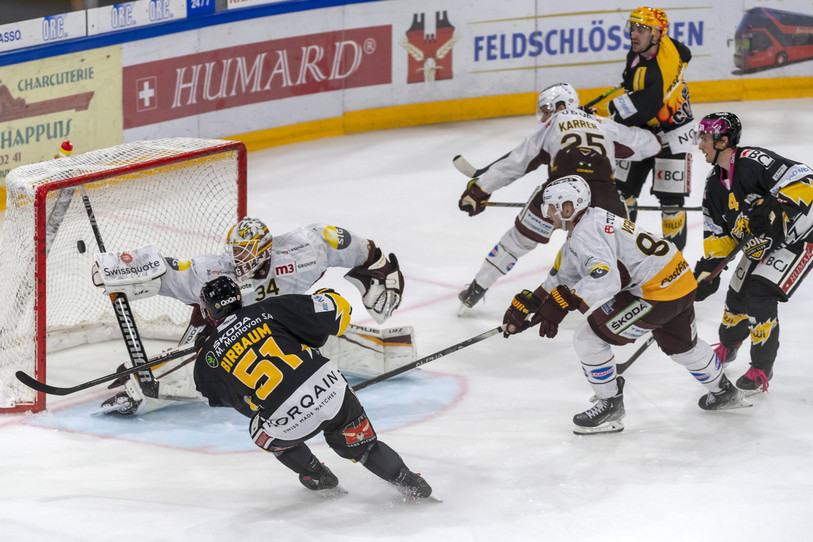 Alain Birbaum égalise à 3-3 et c’est toute la patinoire qui explose. (photo : KEYSTONE/GEORGIOS KEFALAS)