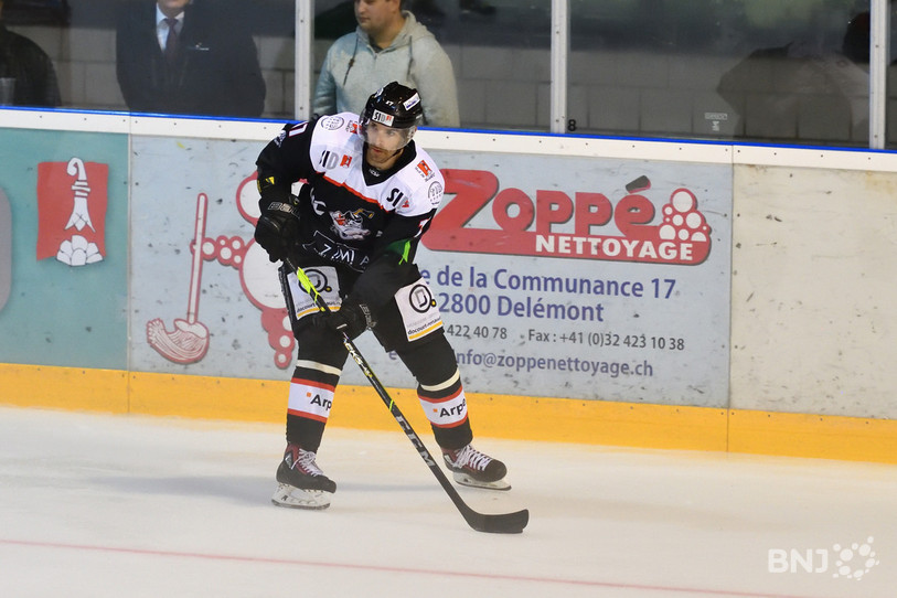 Tristan Vauclair et le HC Delémont-Vallée sont tombés sur plus forts samedi. (Photo : Georges Henz).