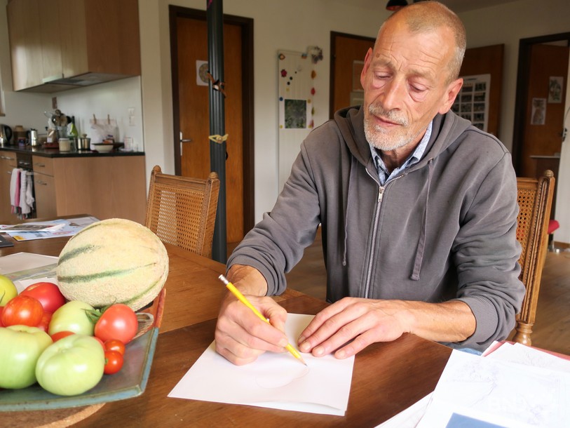 Martial Berdat sur sa table... à dessin