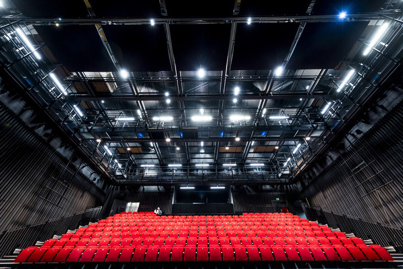 le Théâtre du Jura présentera trois films réalisés par des élèves de la région. (Photo : KEYSTONE / Jean-Christophe Bott)