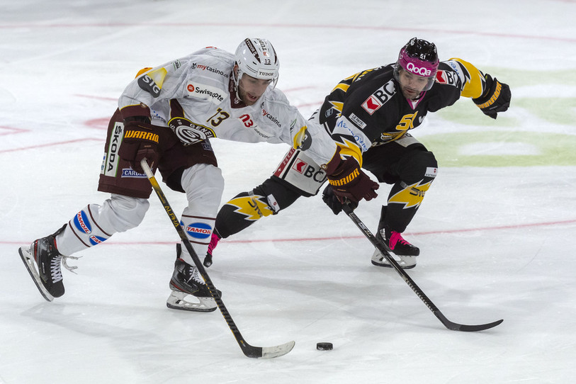 Alain Birbaum (à droite, ici face au Genevois Mathieu Vouillamoz) va signer ce vendredi son retour à Fribourg pour la 1re fois depuis cinq ans (photo : KEYSTONE/Georgios Kefalas).