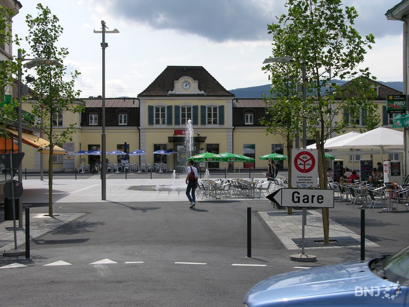 La gare de Delémont va devenir un peu plus verte ces prochaines années. (Photo : archives).