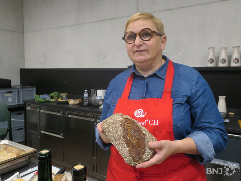 Sonia Ezgulian